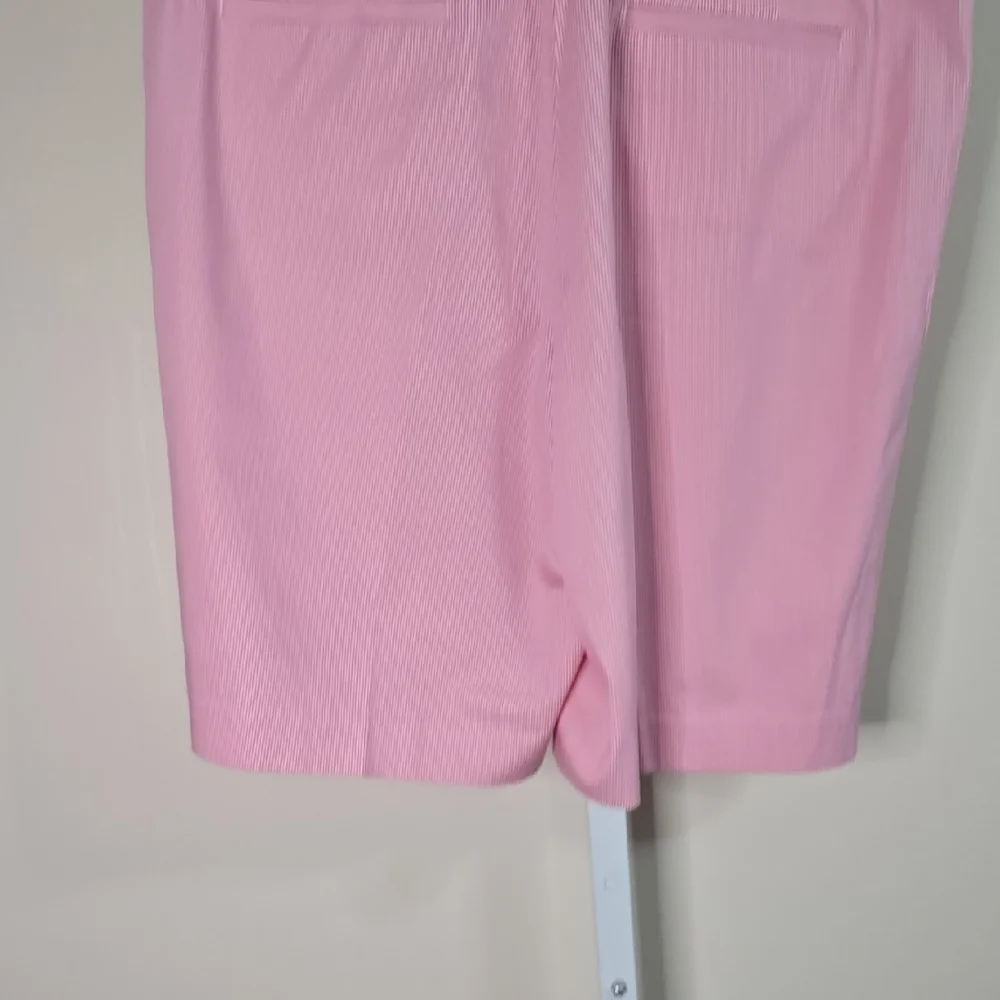 Talbots Pink Bermuda‎ Shorts Classic Knee-Length Design Ladies Sz 16